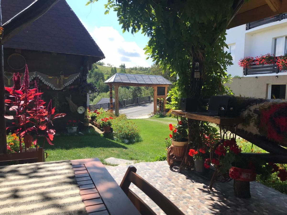 Casa Relax Hotel Văleni Esterno foto