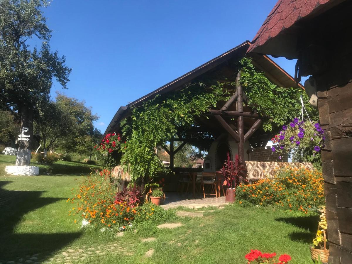 Casa Relax Hotel Văleni Esterno foto