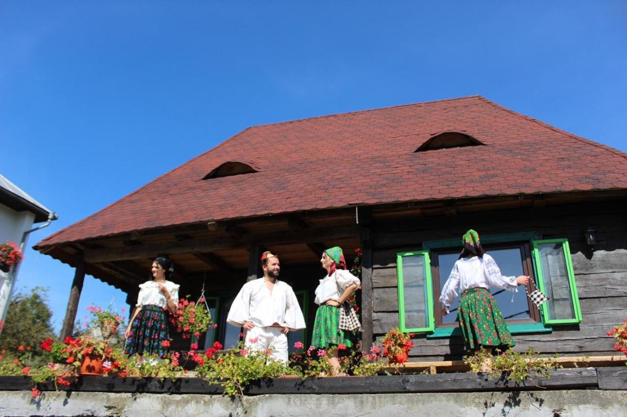 Casa Relax Hotel Văleni Esterno foto