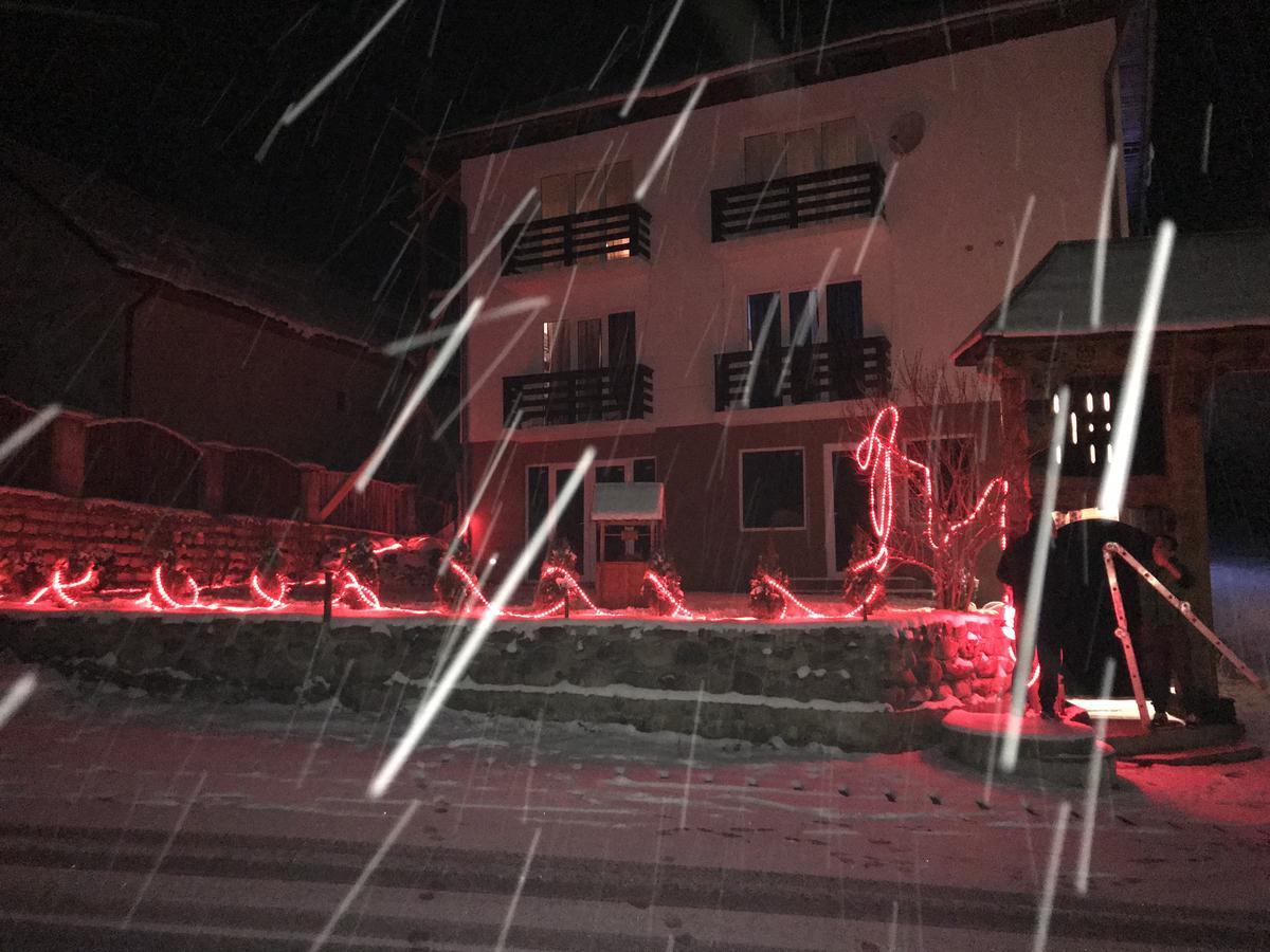 Casa Relax Hotel Văleni Esterno foto