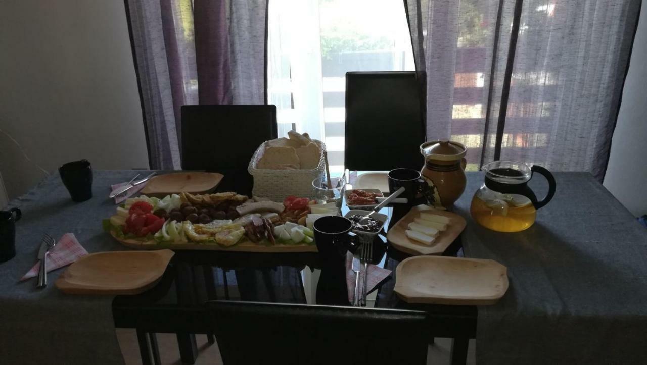 Casa Relax Hotel Văleni Esterno foto