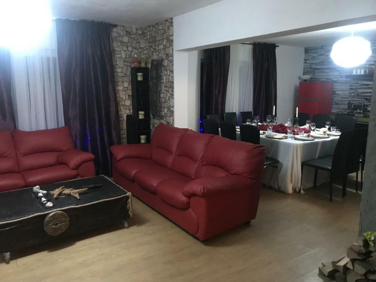 Casa Relax Hotel Văleni Esterno foto