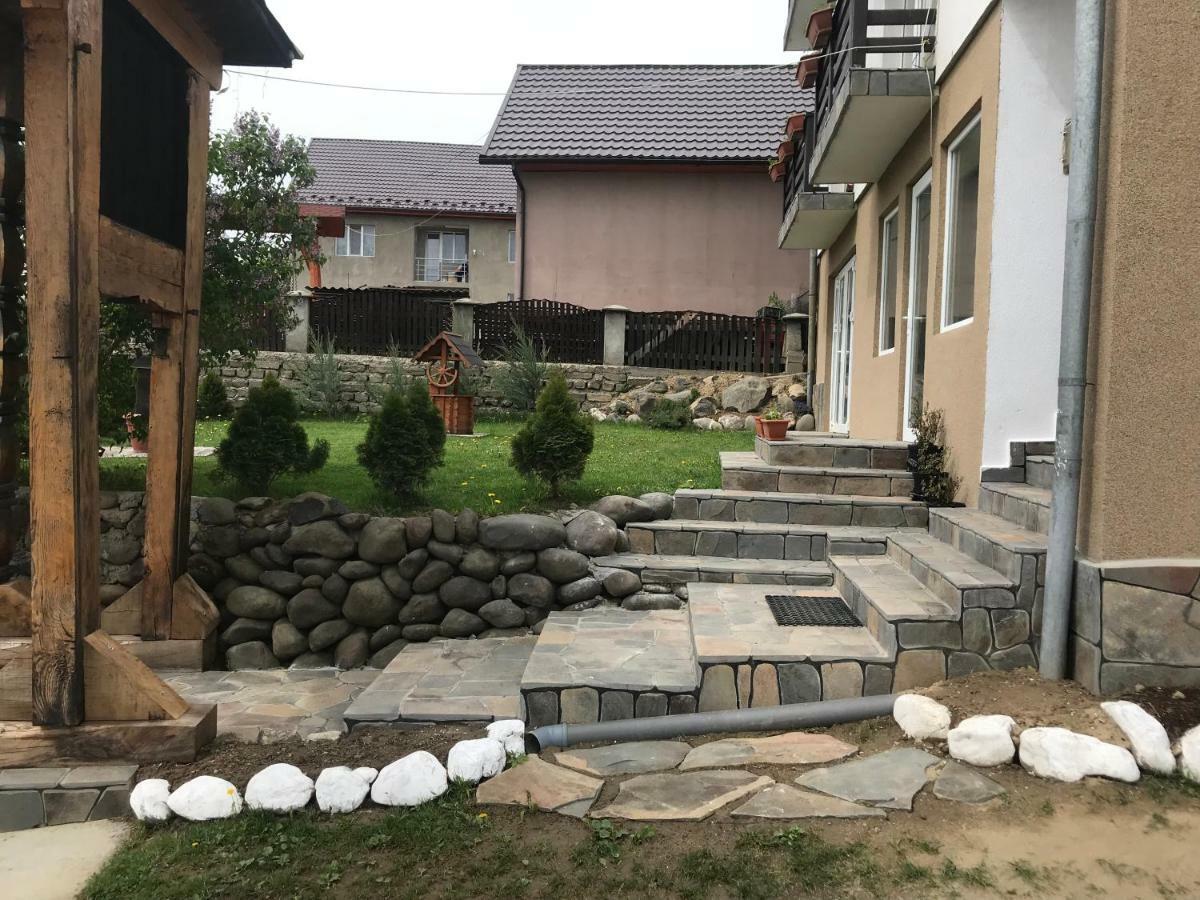 Casa Relax Hotel Văleni Esterno foto