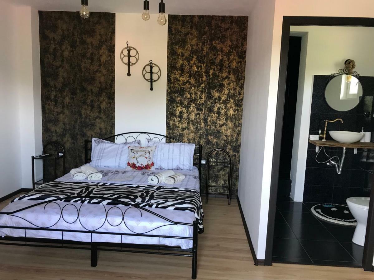 Casa Relax Hotel Văleni Esterno foto