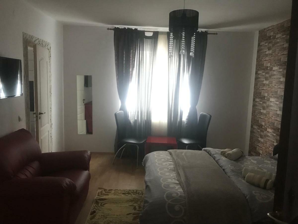Casa Relax Hotel Văleni Esterno foto